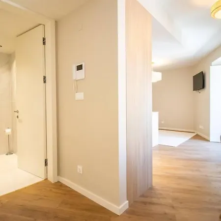 Reference T1 2nd Floor Apartman *