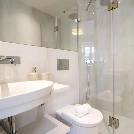 Reference T1 2nd Floor Apartament Lizbona